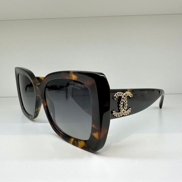 New CHANEL Sunglasses - Picture 9 of 16